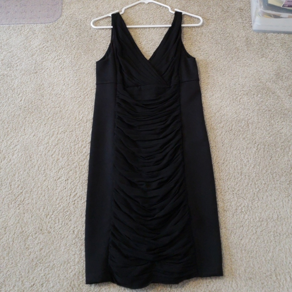 White house black market slimming dress petite